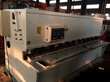 6 mm Thickness Hydraulic CNC Shearing Machine For Q235 Steel Plates